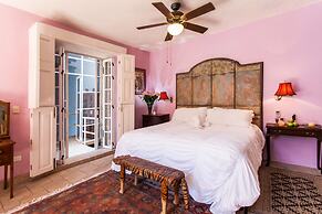 Garlands del Rio Riverside Boutique Hotel