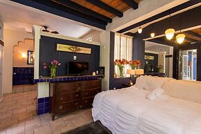 Garlands del Rio Riverside Boutique Hotel