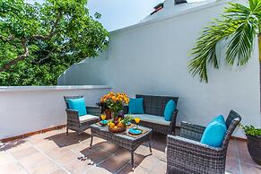 Garlands del Rio Riverside Boutique Hotel