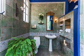 Garlands del Rio Riverside Boutique Hotel