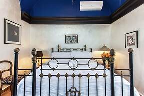 Garlands del Rio Riverside Boutique Hotel