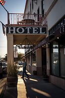 The Holland Hotel