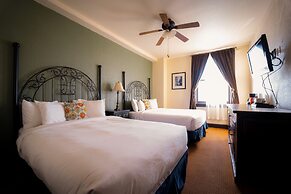 The Holland Hotel