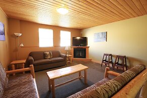 Executive Suite by Apex Mountain Lodging