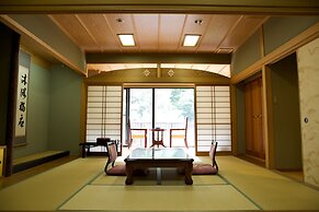 Inunakisan Grand Hotel Kisenkaku