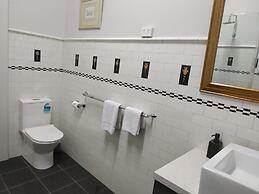 Glenelg Gateway Apartments