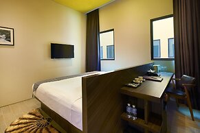 Hotel YAN
