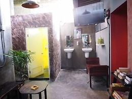 Big Boss Hostel