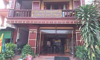 Popular View Guesthouse