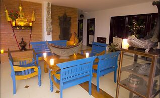 Thanakha Inle Hotel