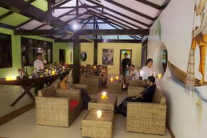 Thanakha Inle Hotel