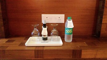 Shining Sand Beach Hotel