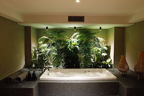 Miramare Beach Hotel