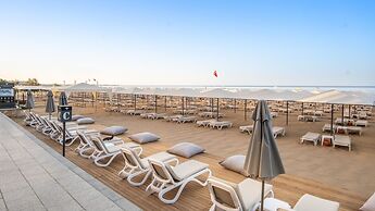 Miramare Beach Hotel