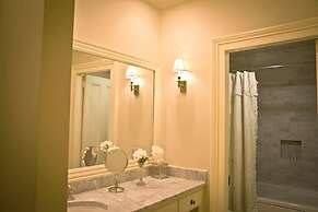 Dunleith Historic Inn