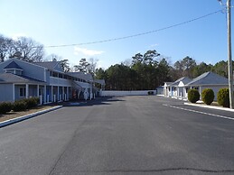 Village Inn and Suites