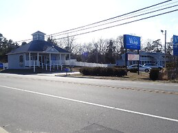 Village Inn and Suites