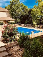 Perfectly Romantic Branson Condo