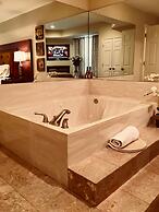 Perfectly Romantic Branson Condo