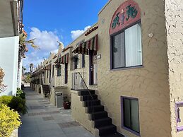 Capitola Venetian Hotel