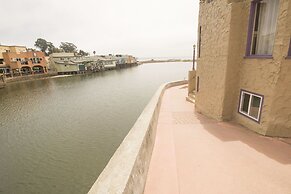 Capitola Venetian Hotel