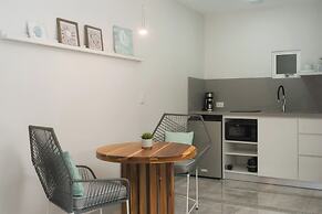 Tamarindo Bay Hotel & Apartments- Self Check In, Adults Only