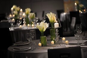 Renaissance Montreal Downtown Hotel