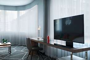 Renaissance Montreal Downtown Hotel