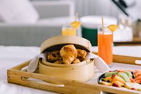 Renaissance Montreal Downtown Hotel