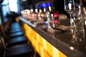 Renaissance Montreal Downtown Hotel