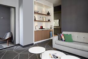 Renaissance Montreal Downtown Hotel