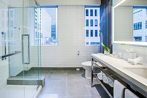 Renaissance Montreal Downtown Hotel