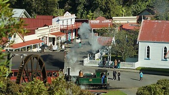 Global Village Backpackers