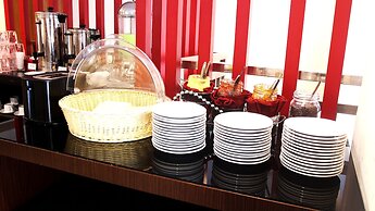 Luxpoint Hotel Surabaya