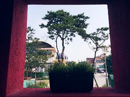 Incheon Airport Happy Place Guesthouse