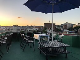 Amuse Guest House - Hostel