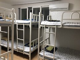 Amuse Guest House - Hostel