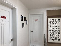 Amuse Guest House - Hostel