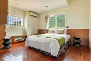 Sun Moon Lake ItaThao Vacation Inn with Elevator