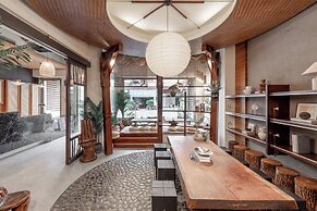 Sun Moon Lake ItaThao Vacation Inn with Elevator