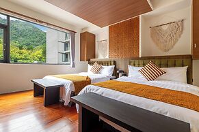 Sun Moon Lake ItaThao Vacation Inn with Elevator