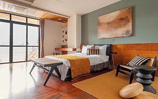 Sun Moon Lake ItaThao Vacation Inn with Elevator