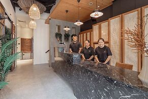 Sun Moon Lake ItaThao Vacation Inn with Elevator