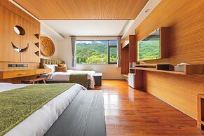 Sun Moon Lake ItaThao Vacation Inn with Elevator