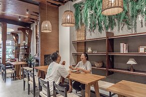 Sun Moon Lake ItaThao Vacation Inn with Elevator