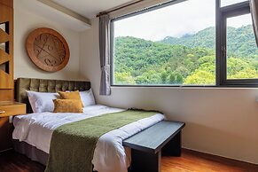 Sun Moon Lake ItaThao Vacation Inn with Elevator
