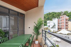 Sun Moon Lake ItaThao Vacation Inn with Elevator