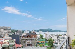 Sun Moon Lake ItaThao Vacation Inn with Elevator