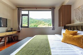 Sun Moon Lake ItaThao Vacation Inn with Elevator