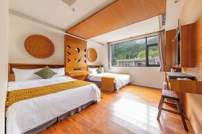 Sun Moon Lake ItaThao Vacation Inn with Elevator